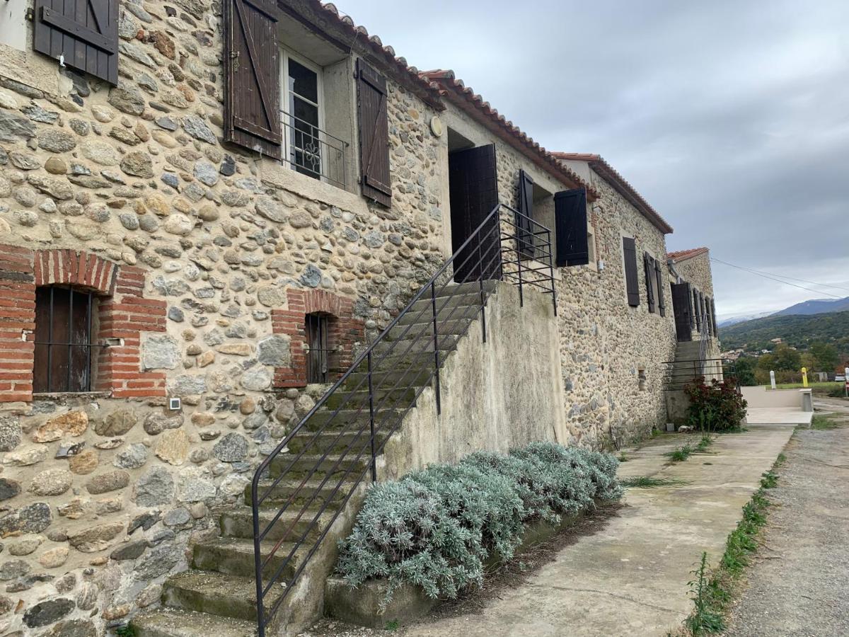 Gite Le Canigou 3* Dans Un Mas Typique Catalan Prades  Exterior photo